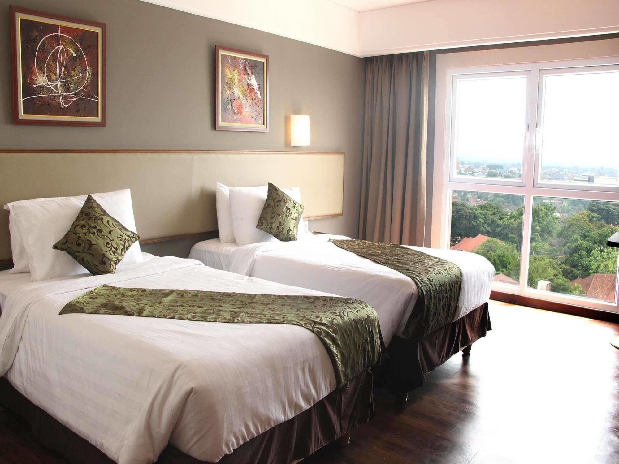 Swiss-Belhotel Bogor Exterior photo
